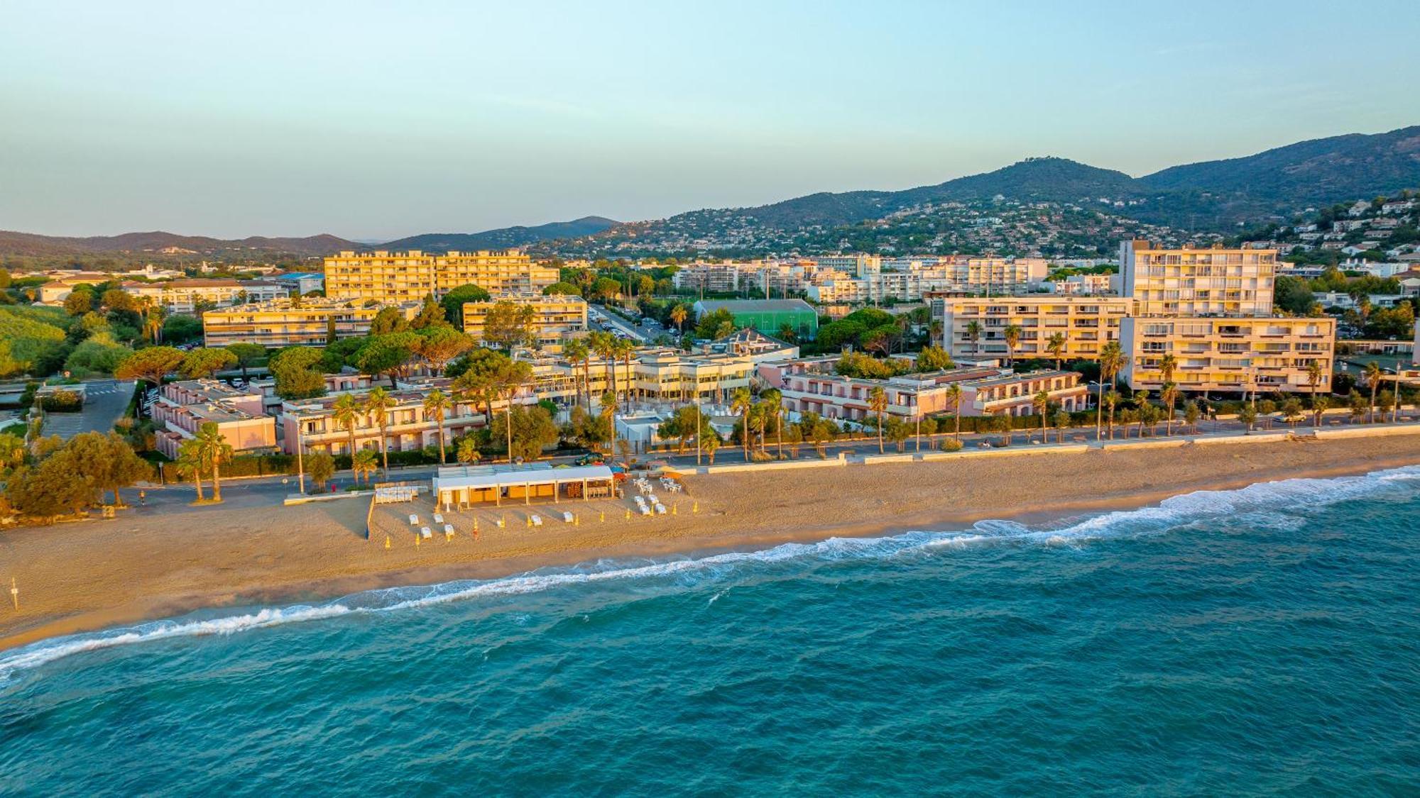 Kaliope Hotel & Residence By Oustal Del Mar Le Lavandou Bagian luar foto